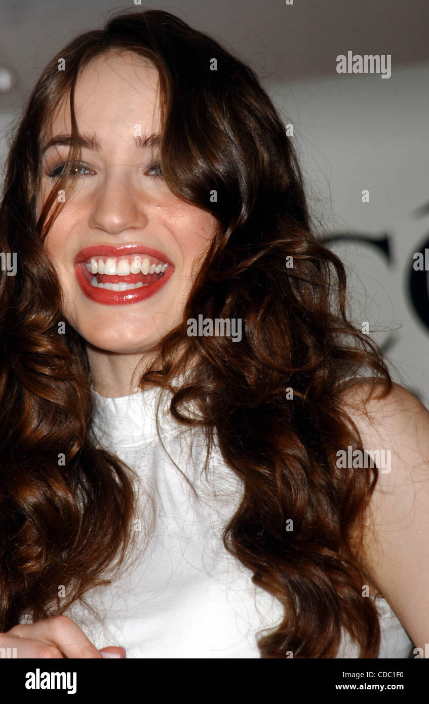 Watch Elizabeth Jagger video Watch Elizabeth Jagger video