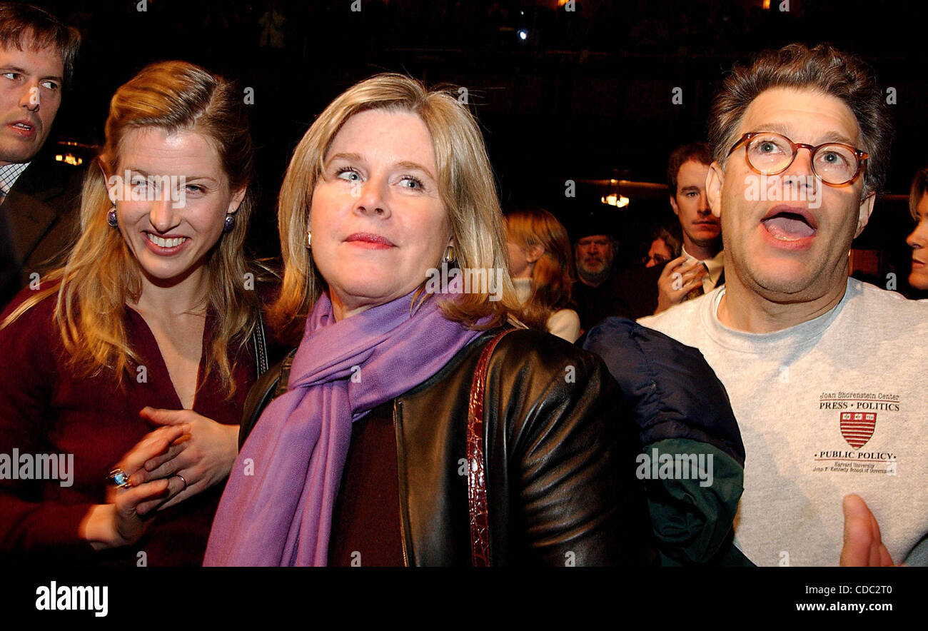 WIFE) TIPPER GORE AND (DAUGHTER) KARENNA GORE WITH AL FRANKEN.AL GORE