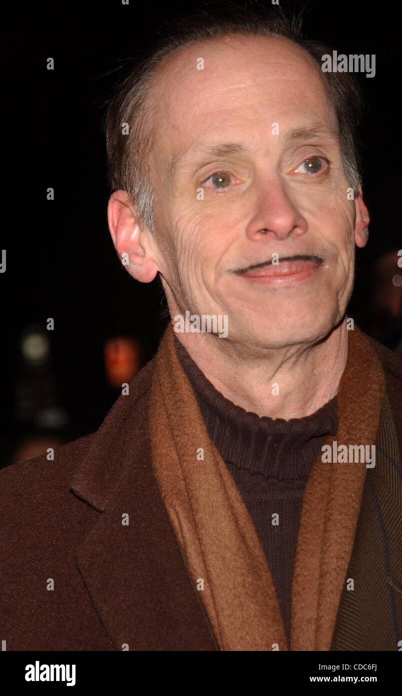 K29272AR   SD02/25/2003..A WORK IN PROGRESS, AN EVENING WITH ALEXANDER   PAYNE AT THE MOMA FILM AT THE GRAMERCY THEATRE, NYC..JOHN WATERS.(Credit Image: Â© Andrea Renault/Globe Photos/ZUMAPRESS.com) Stock Photo