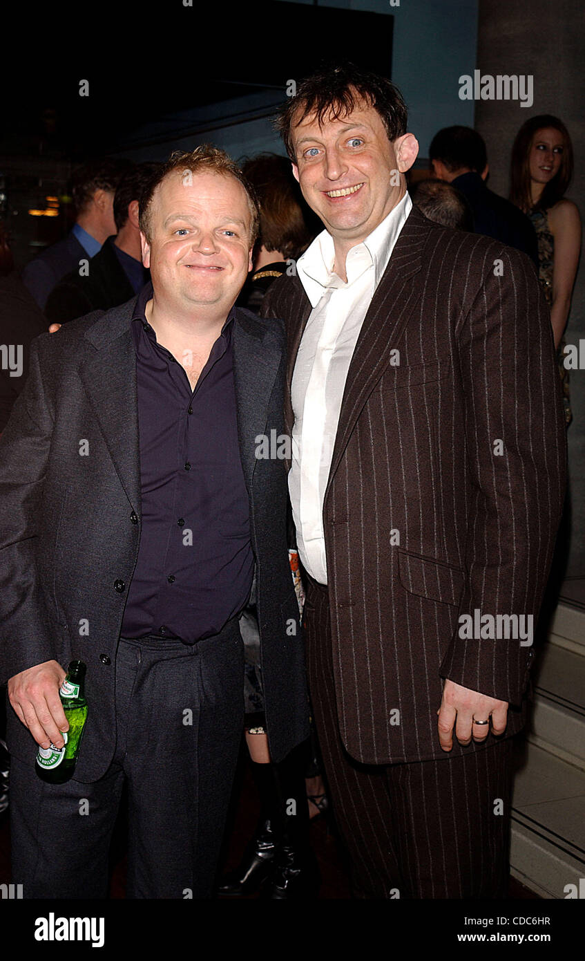 K29805AR          SD0331 .OPENING NIGHT AFTER PARTY FOR THE PLAY .''THE PLAY WHAT I WROTE''.NEW YORK New York .     /    2003 .TOVY JONES AND HAMISH MCCOLL(Credit Image: Â© Andrea Renault/Globe Photos/ZUMAPRESS.com) Stock Photo