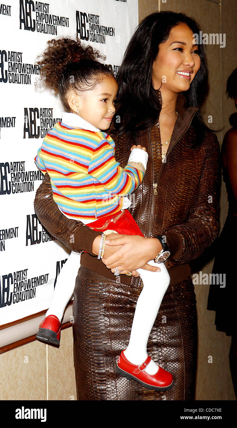 KIMORA LEE SIMMONS (DAUGHTER) MING LEE SIMMONS.K29232AR SD0223.ASCAP