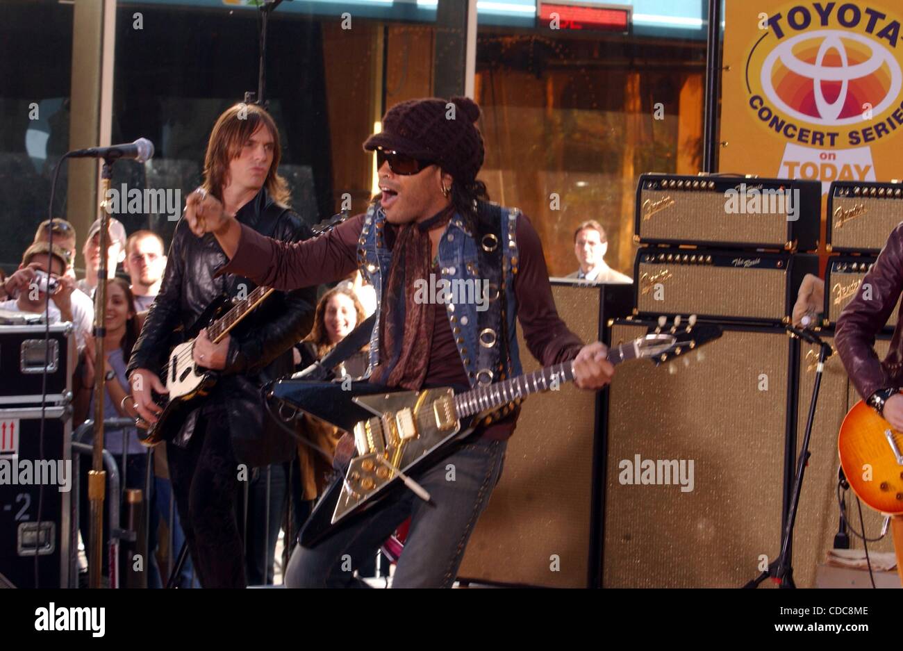 K37417arlenny Kravitz Performing At The Nbc Concert Series Rockefeller Center New York New York 