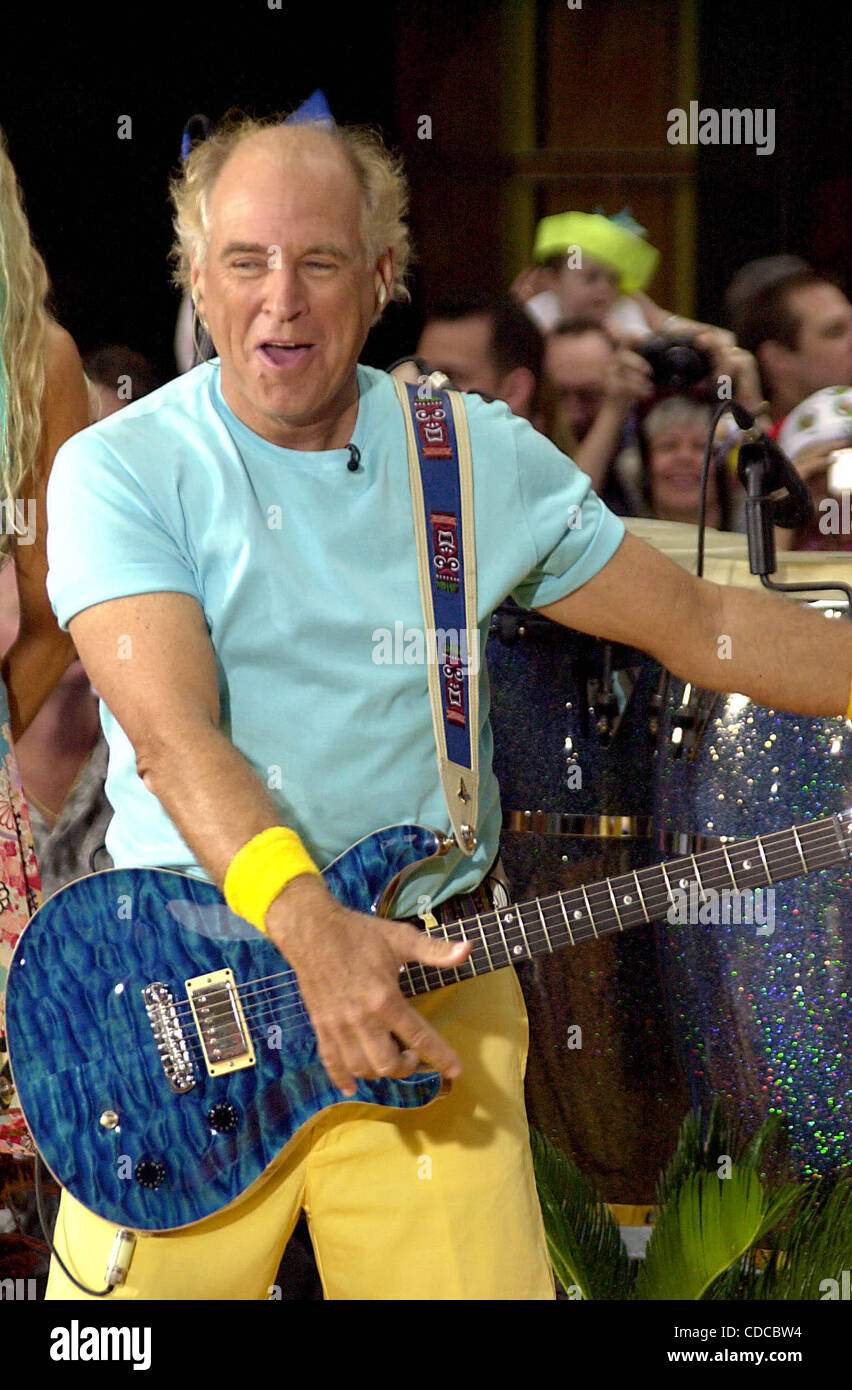 Jan. 1, 2011 - New York, New York, U.S. - K31687JKRON.JIMMY BUFFETT PERFORMING ON THE NBC ''TODAY SHOW SUMMER CONCERT SERIES'' AT ROCKEFELLER CENTER IN NEW YORK New York.7/11/2003.  /   2003(Credit Image: Â© John Krondes/Globe Photos/ZUMAPRESS.com) Stock Photo