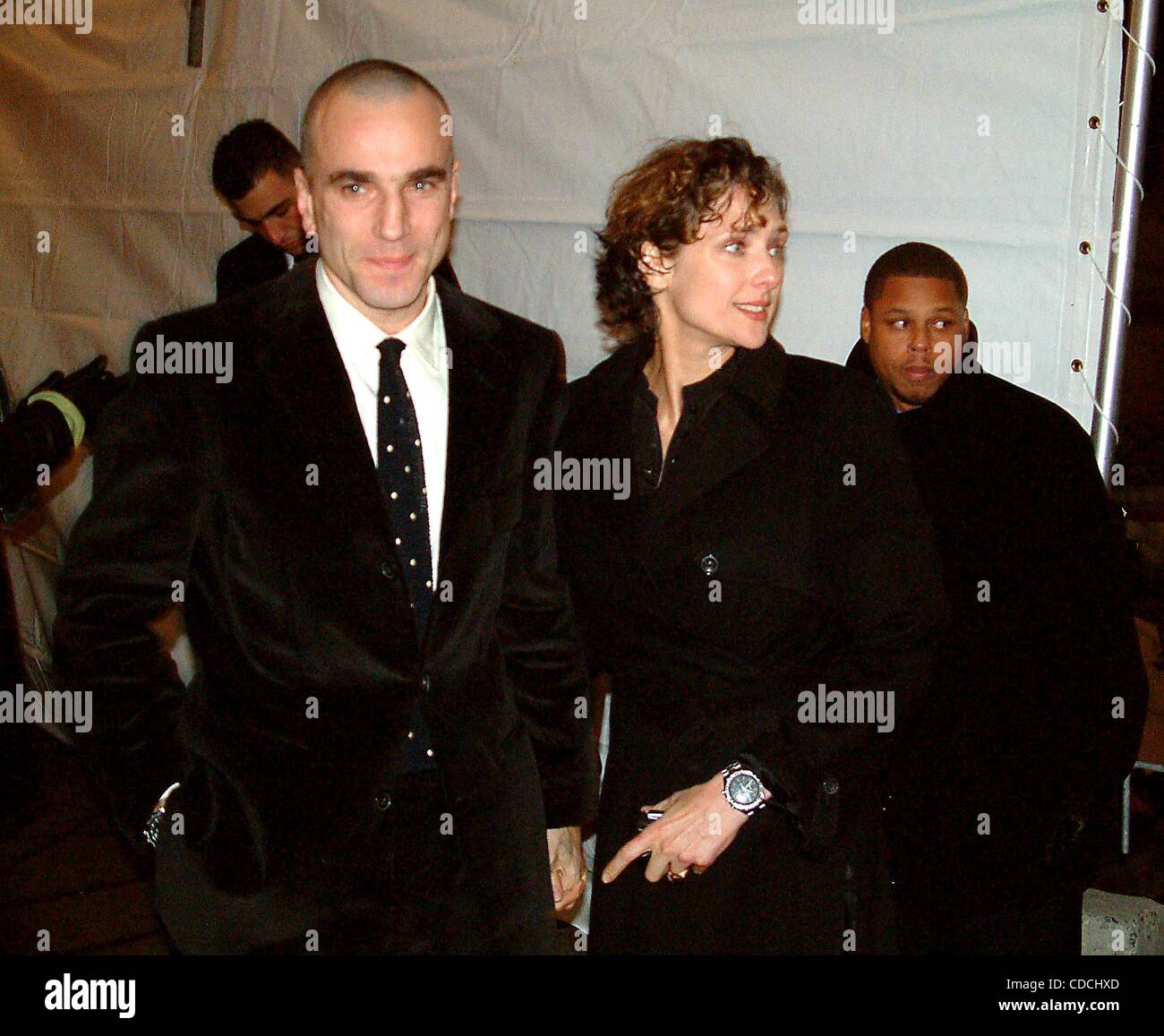 DANIEL DAY-LEWIS.K28279ML           SD1209.THE GANGS OF NEW YORK PREMIERE ZIEGFELD THEATRE, 57TH STREET .  /    INC   Ã‚Â©2002(Credit Image: Â© Mitchell Levy/Globe Photos/ZUMAPRESS.com) Stock Photo