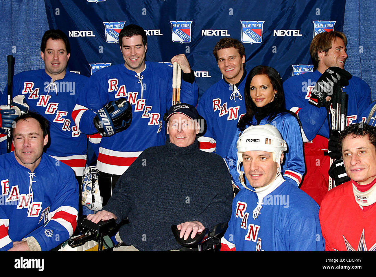 K35139ML.SUPERSKATE VI.A CELEBRITY HOCKEY EVENT TO BENEFIT RANGERS ...