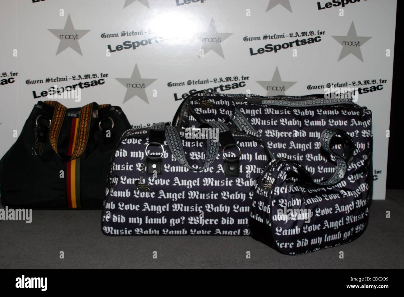 Vintage L.A.M.B. Gwen Stefani Leather Satchel Ombre Checkered Handbag Purse  in 2024 | Leather satchel, Leather, Handbag