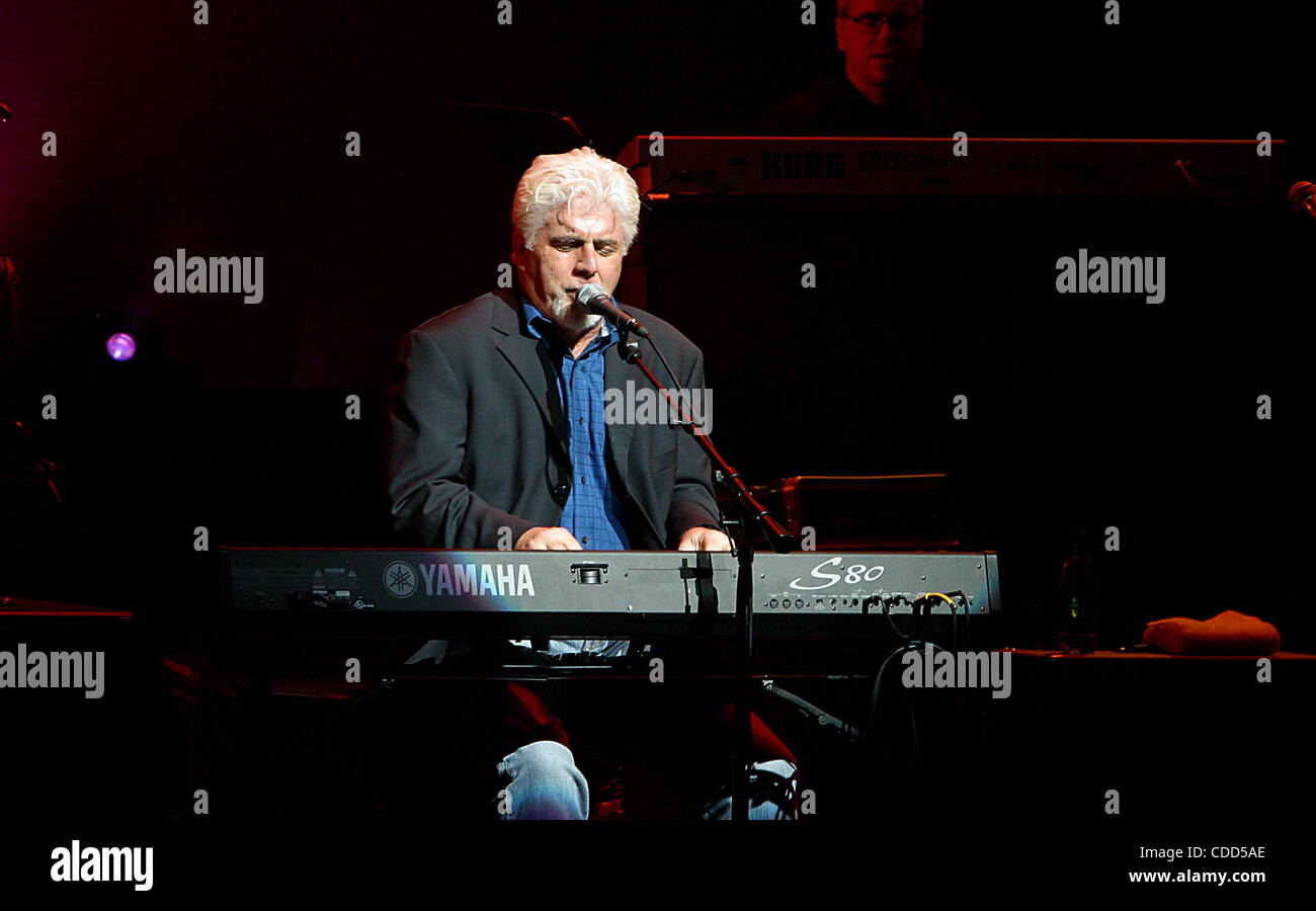 Jan. 1, 2011 - New York, New York, U.S. - K34635RM.MICHAEL MCDONALD PERFORMS AT THE APOLLO THEATRE  IN NEW YORK New York.12/13/2003.  /    2003.(Credit Image: Â© Rick Mackler/Globe Photos/ZUMAPRESS.com) Stock Photo