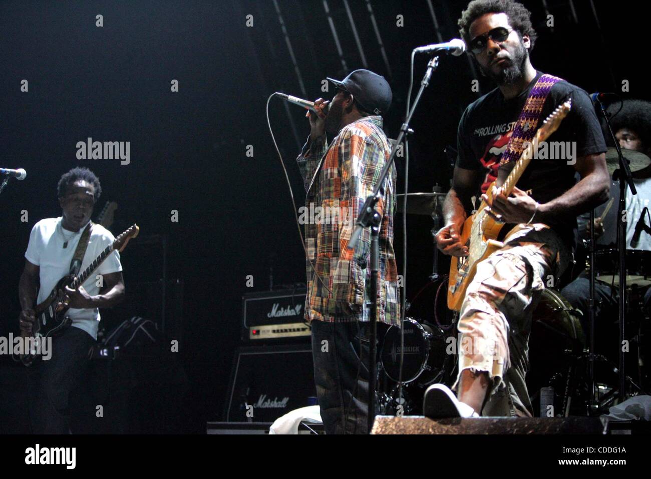 Stephen Tyler and Aerosmith perform at Trump Taj Mahal Hotel & Casino in  Atlantic City, New Jersey on August 8, 2004. (UPI Photo/Laura Cavanaugh  Stock Photo - Alamy