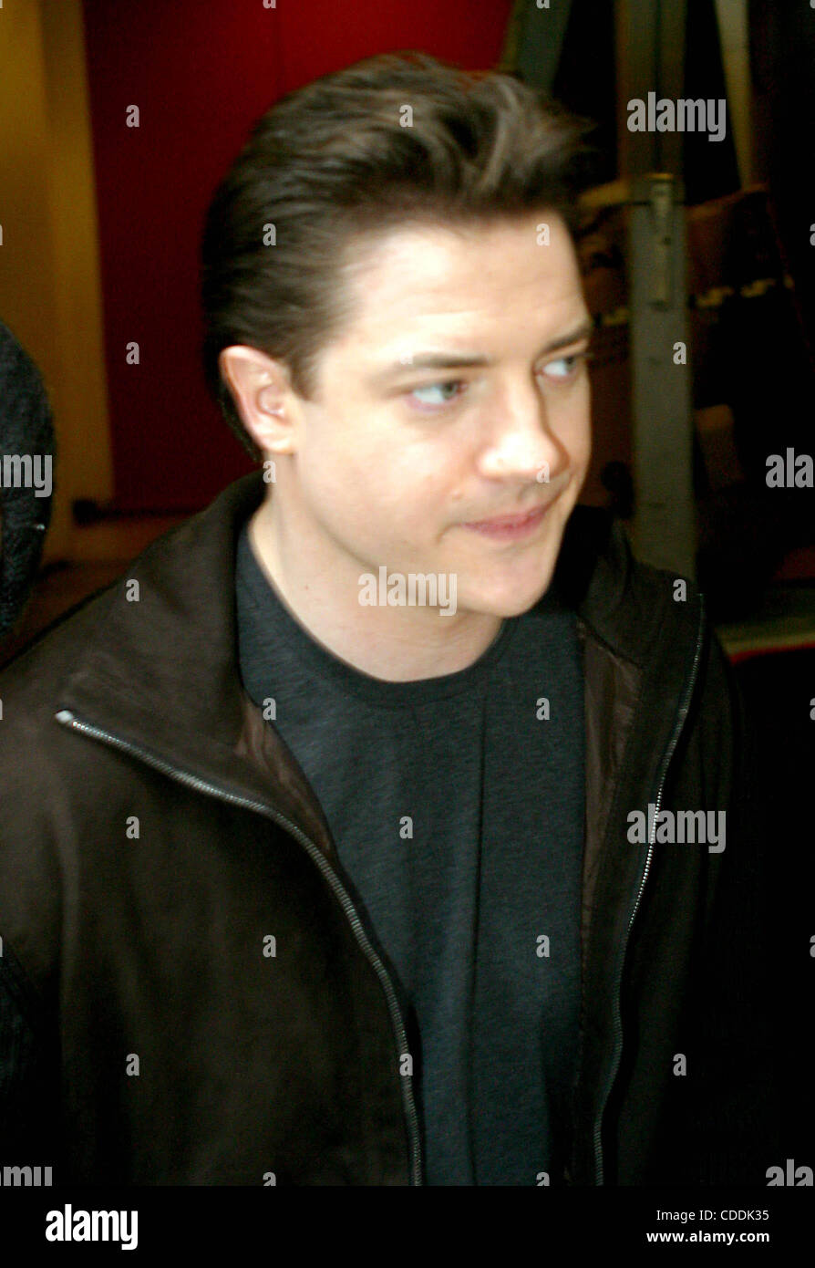 Jan. 1, 2011 - New York, New York, U.S. - K28893RM SD0210.BRENDAN FRASER  LEAVING ''REGIS AND KELLY'' SHOW IN NEW YORK New York. / 2003(Credit Image:  Â© Rick Mackler/Globe Photos/ZUMAPRESS.com Stock Photo -