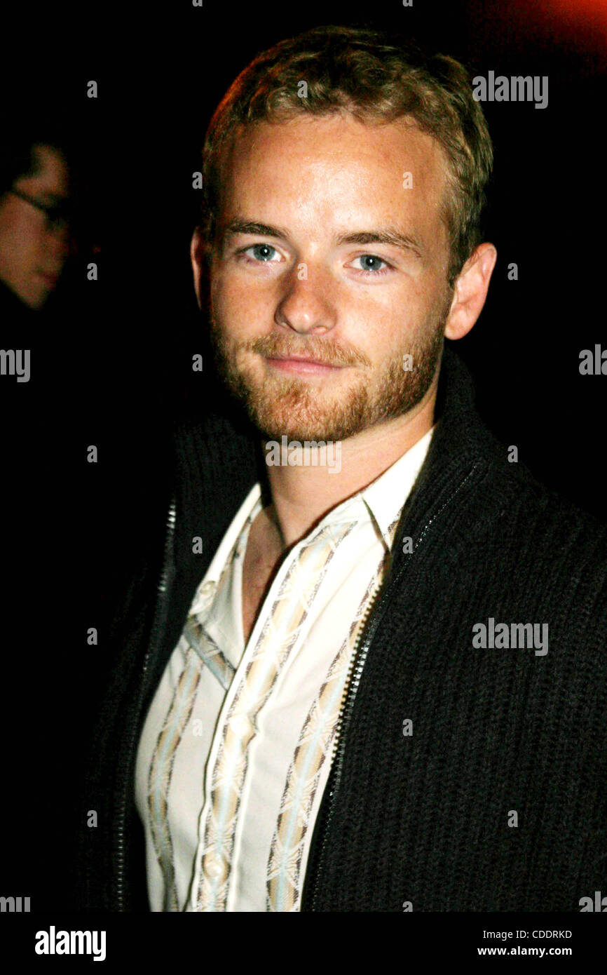 Christopher masterson hires stock photography and images Alamy(05)