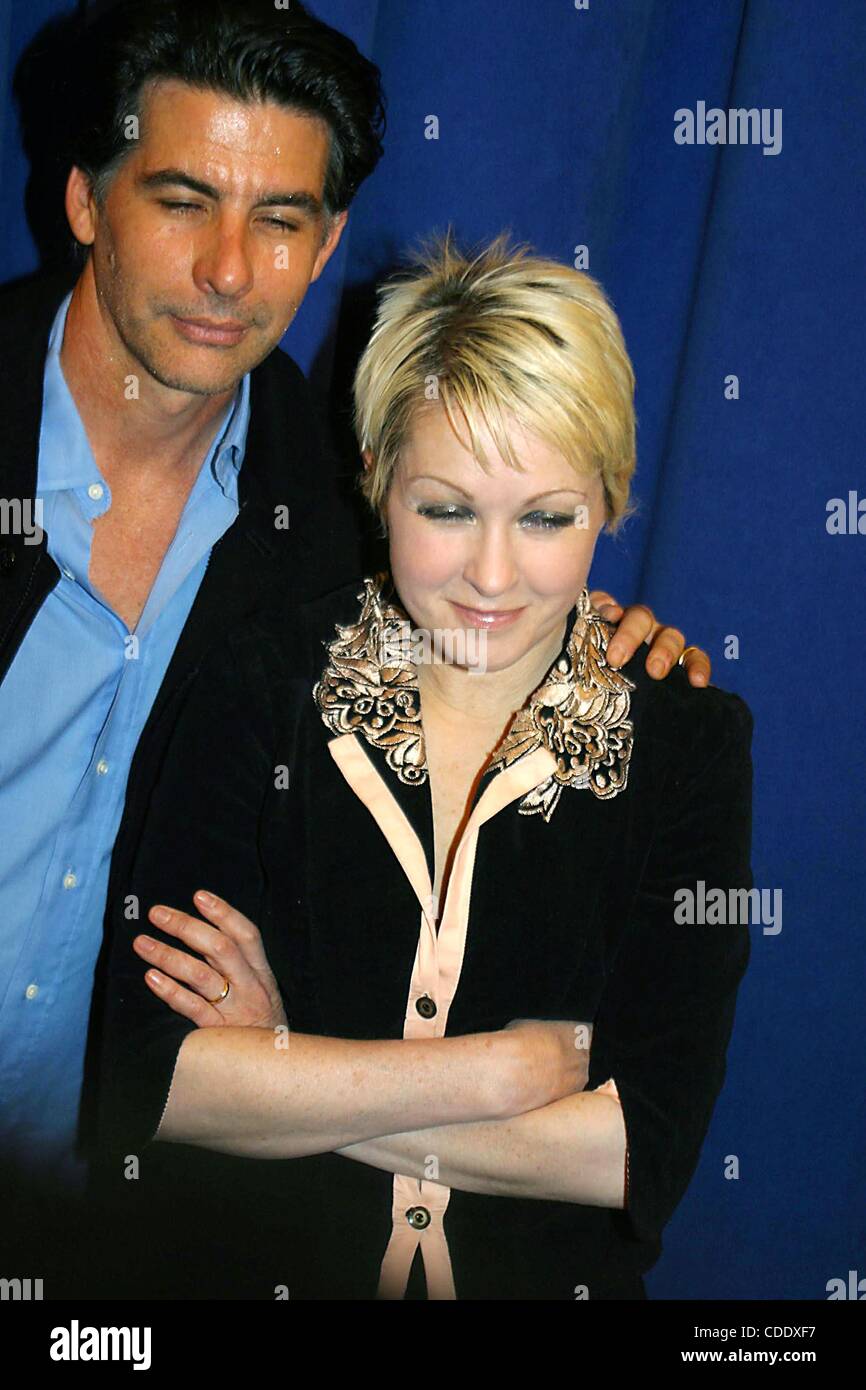 Cyndi lauper husband hi-res stock photography and images - Alamy