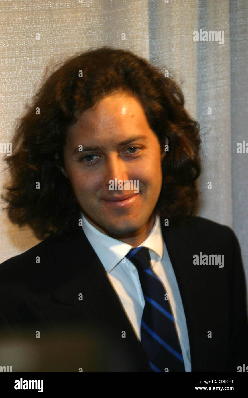 David conde hires stock photography and images Alamy