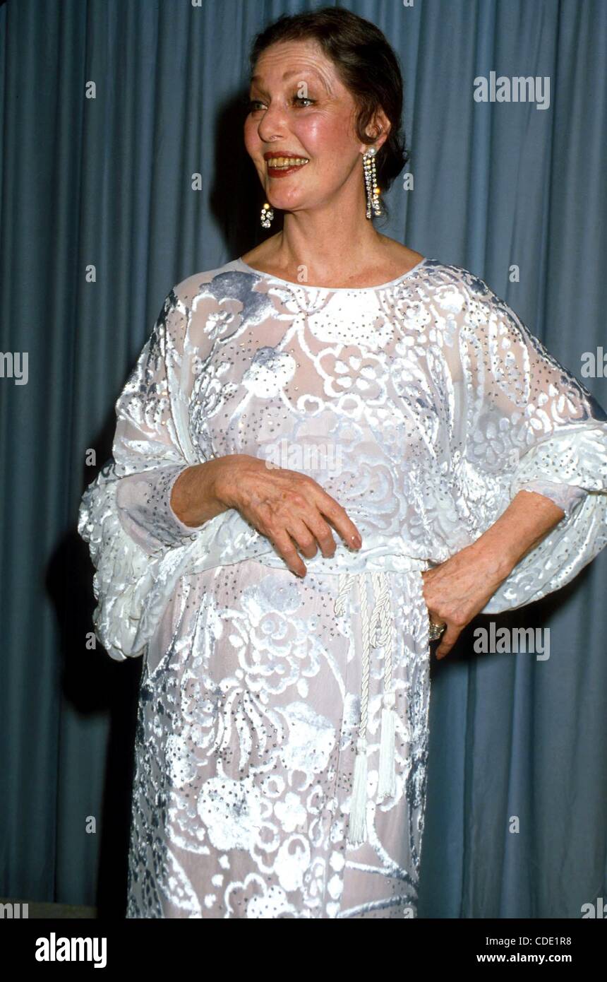 Unearthing Loretta Youngs Net Worth How She Stayed Rich For Decades - jbr0liy