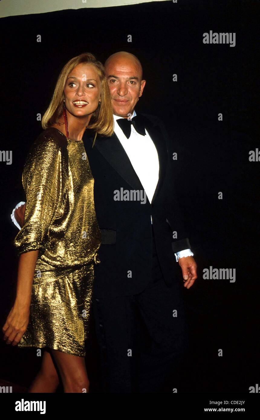 lauren hutton oscar dress