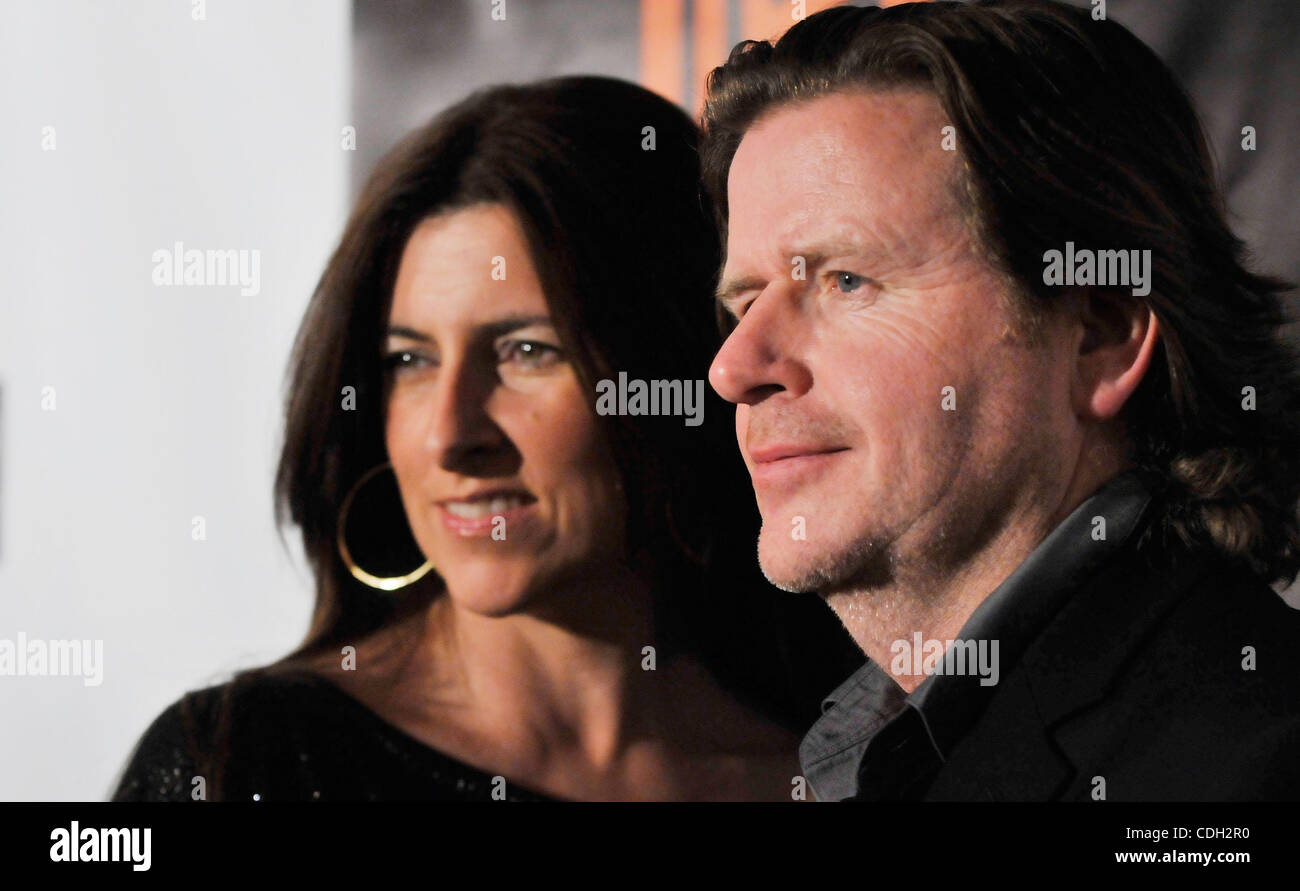 10+ David Simon Wife Background