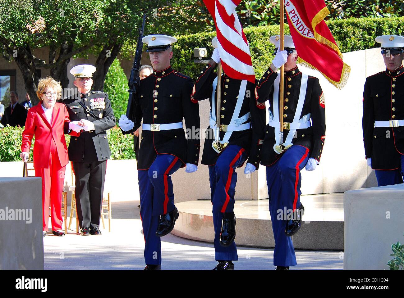 Ronald reagan wreath laying ceremony hi-res stock photography and ...