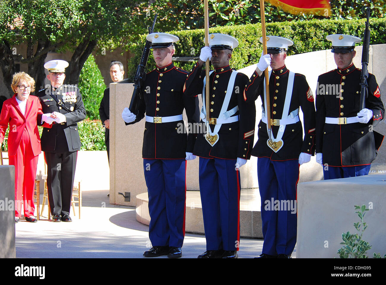 Ronald reagan wreath laying ceremony hi-res stock photography and ...