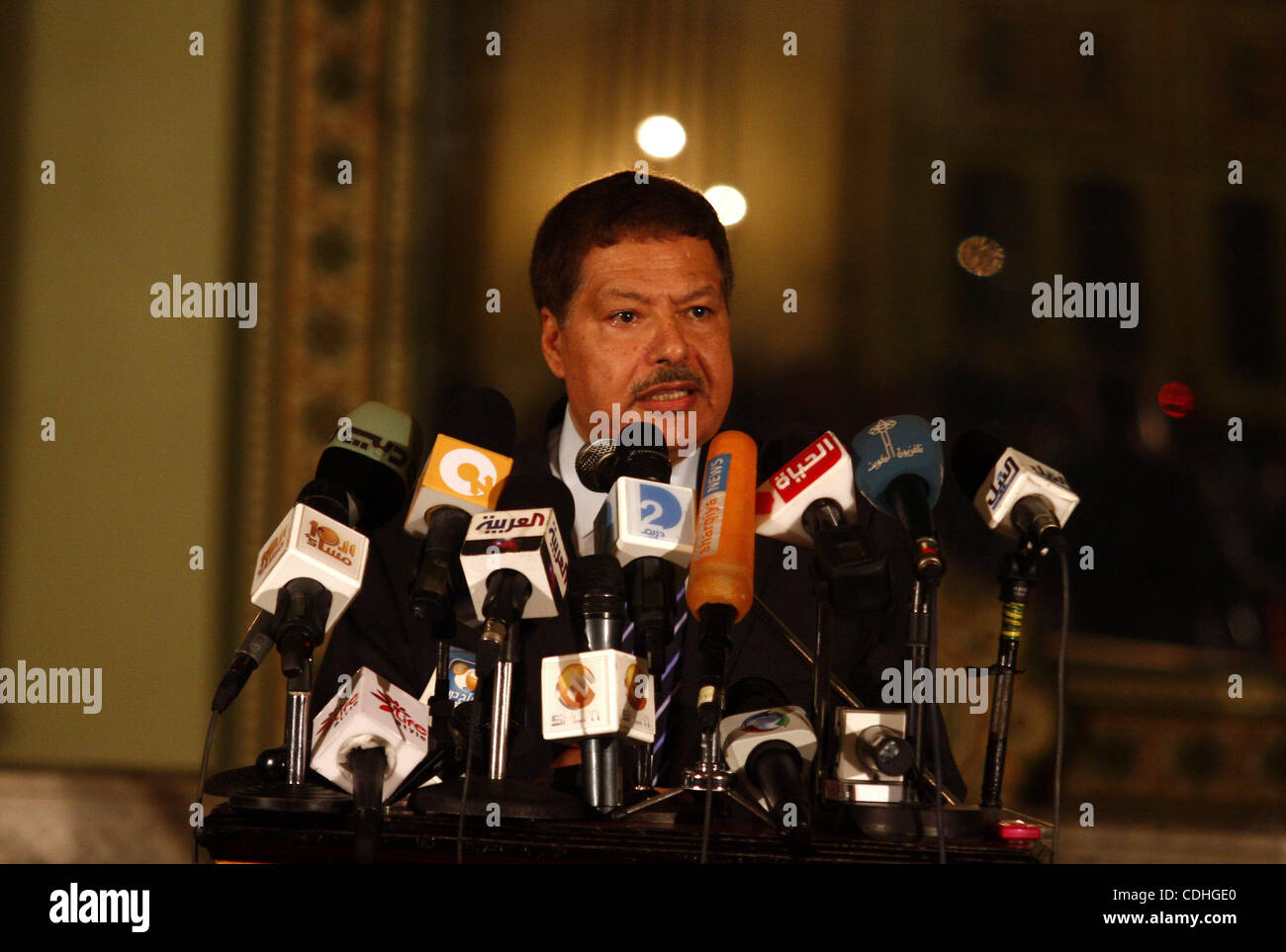 Egyptian Nobel prize awarded, Ahmed Zewail, talks during a press conference in Cairo, Egypt, Sunday, Feb. 6, 2011. Egypt's vice president met a broad representation of major opposition groups for the first time Sunday and agreed to allow freedom of the press and to release those detained since anti- Stock Photo