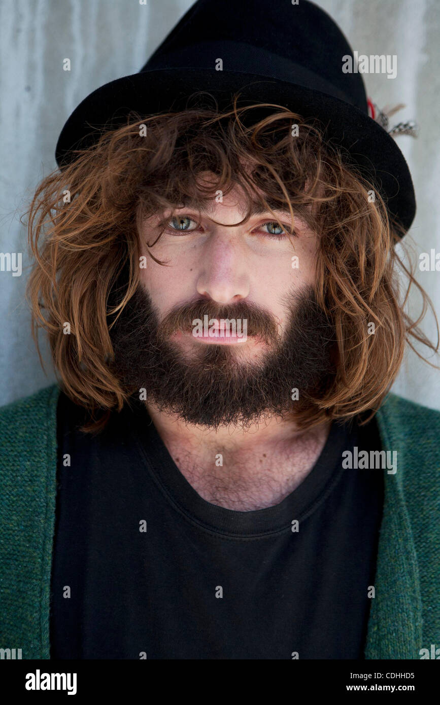 Angus julia stone hi-res stock photography and images - Alamy