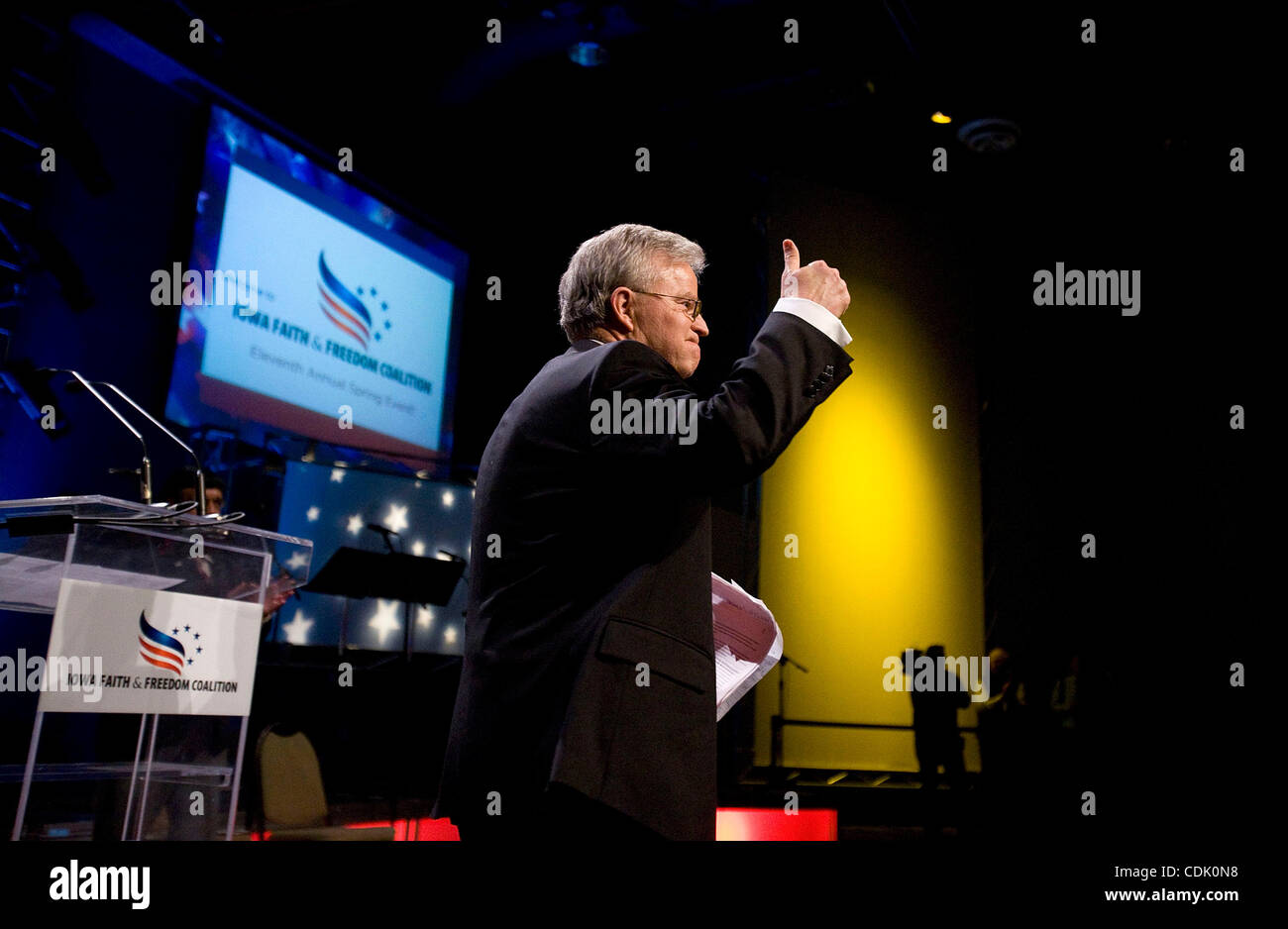 march-6-2011-waukee-iowa-former-louisiana-governor-buddy-roemer-is