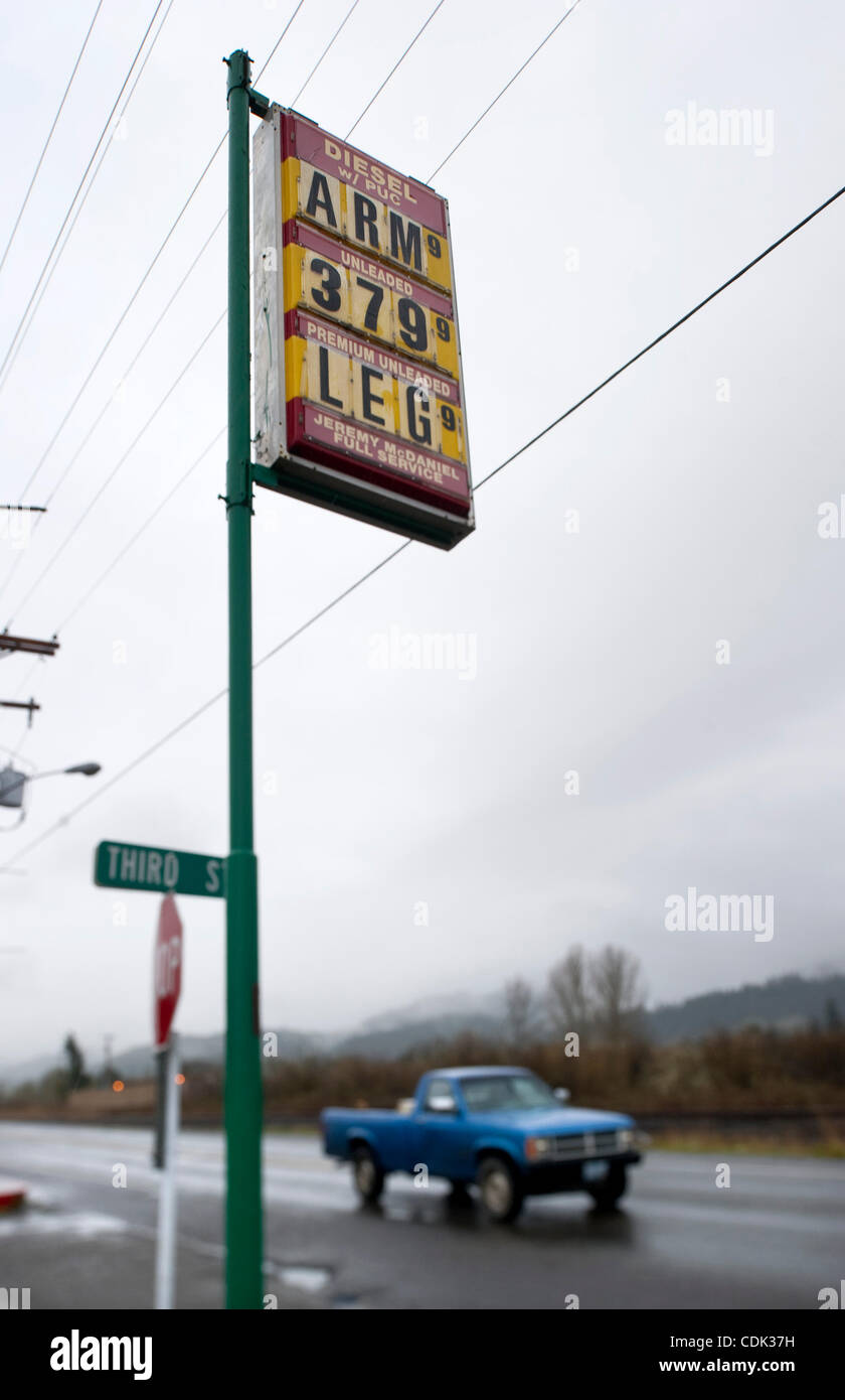 Arm Leg Gas High Resolution Stock Photography and Images Alamy