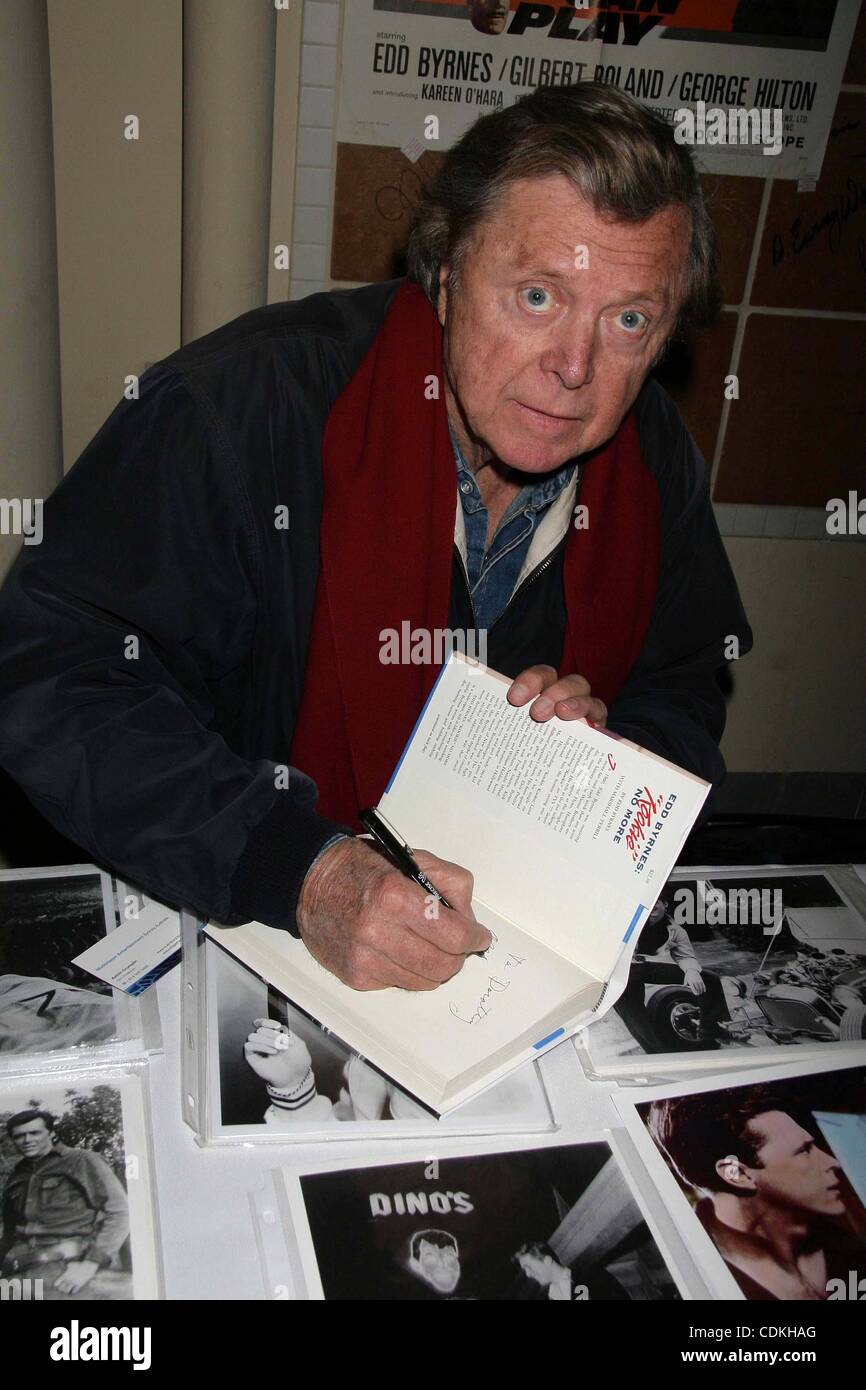 Edd Byrnes: albums, songs, concerts | Deezer, image size:866x1390