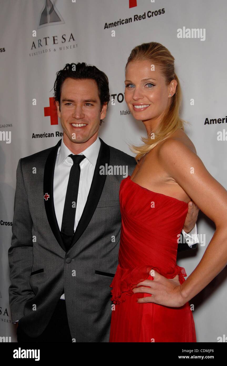 Apr. 9, 2011 - Hollywood, California, U.S. - Mark Paul Gosselaar and ...