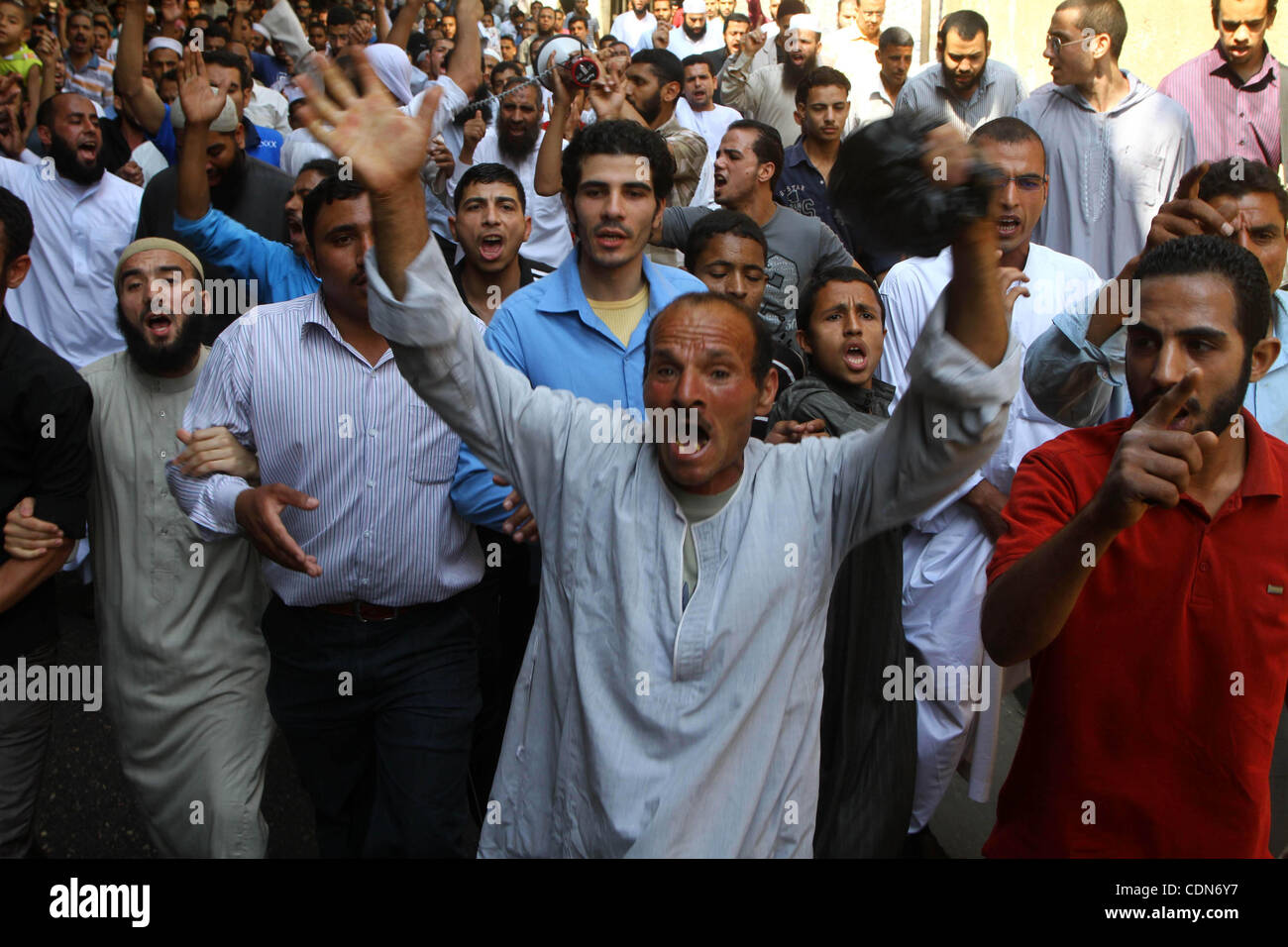 May 06, 2011 - Cairo, Egypt - Egyptian Islamists shout slogans during a march to the US embassy after the weekly Friday prayer in Cairo, during a demonstration to denounce the killing of Bin Laden by US forces in Pakistan. (Credit Image: &#169; Ashraf Amra/apaimages/ZUMAPRESS.com) Stock Photo