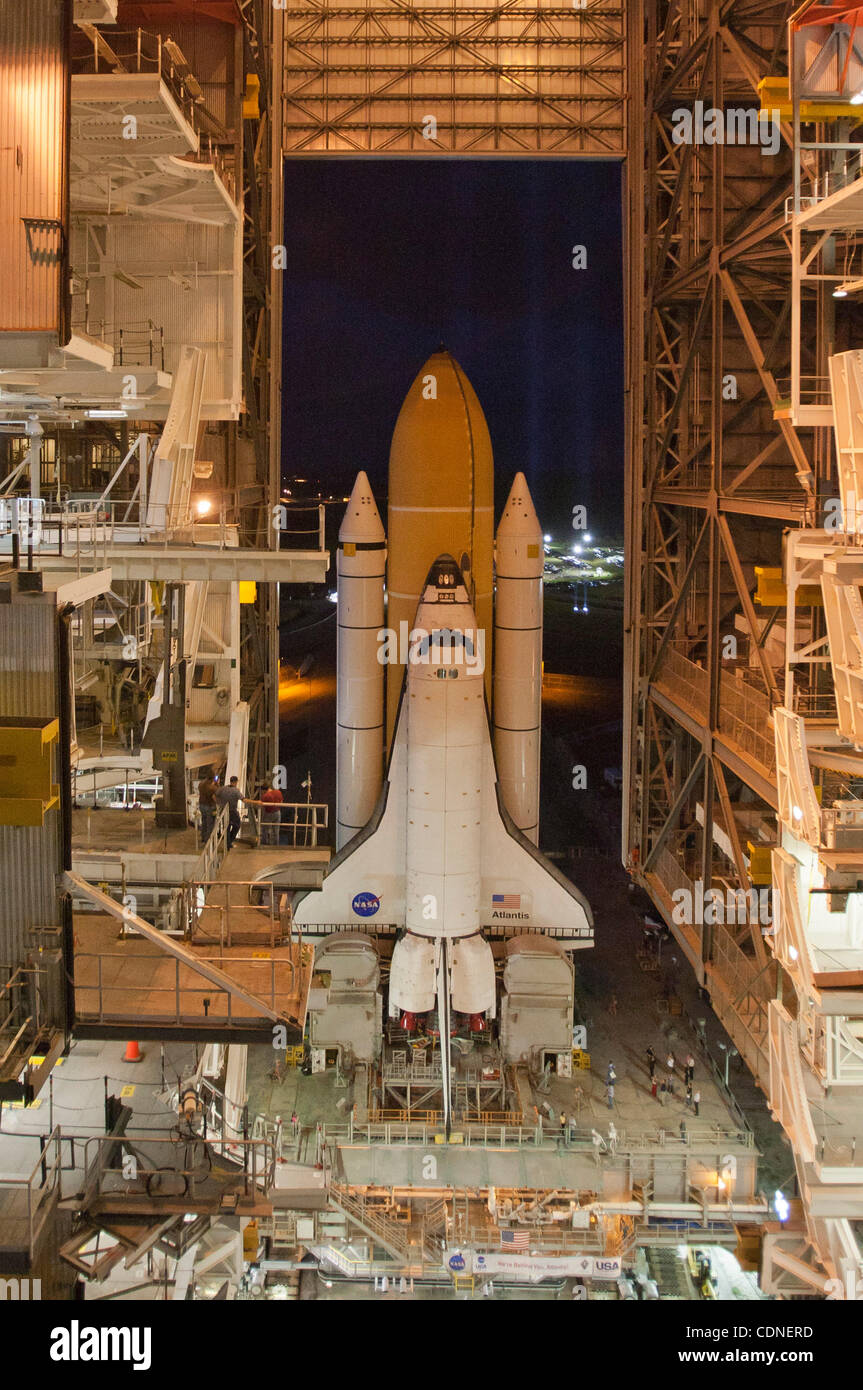 May 31, 2011: Space Shuttle Atlantis STS-135 leaves the Vehicle ...