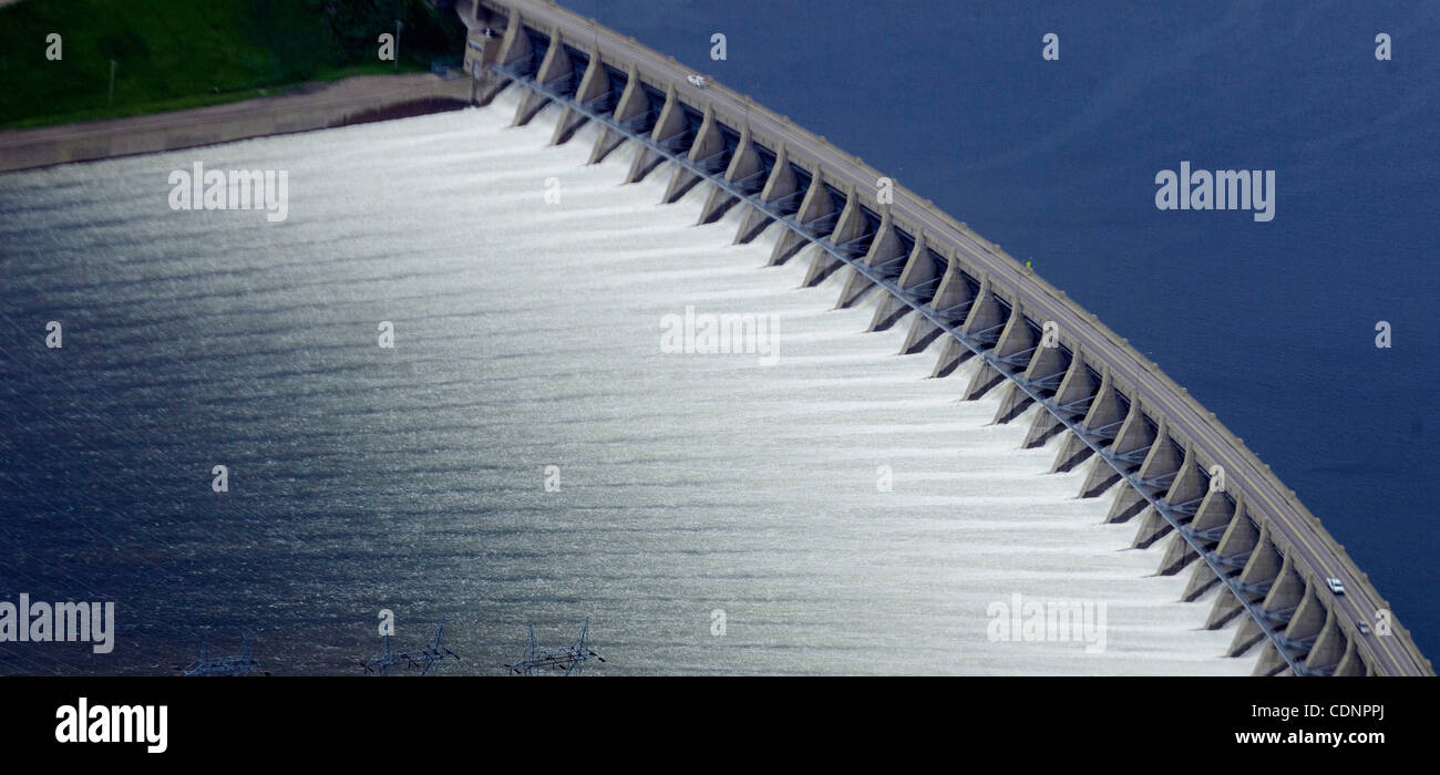 Garrison dam hi-res stock photography and images - Alamy