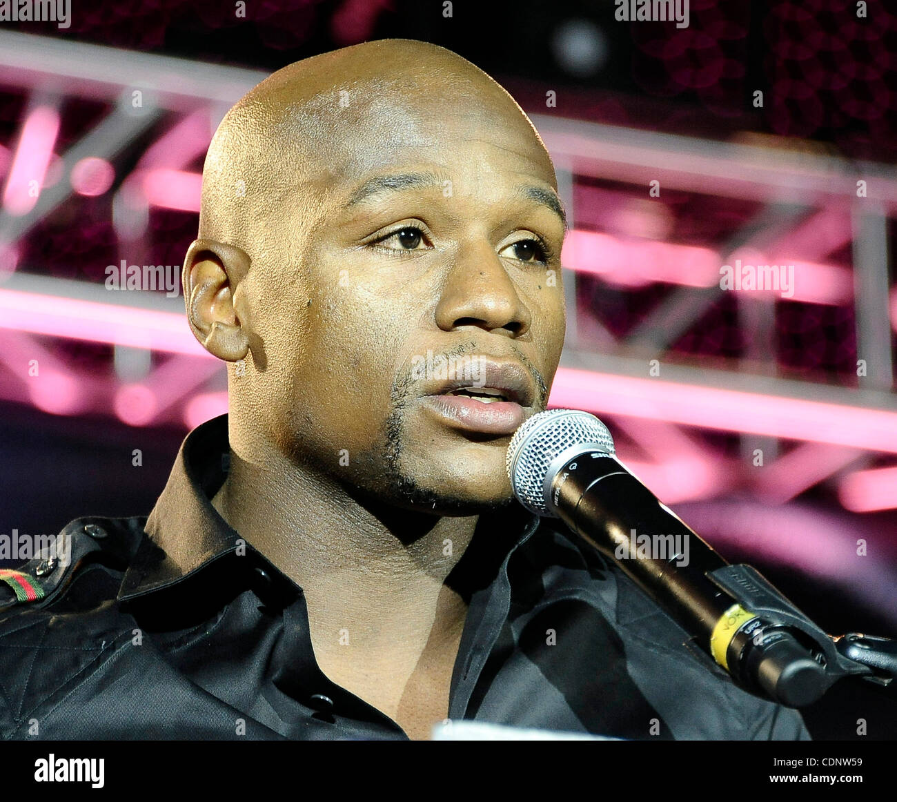 June 29,2011 - Los Angeles, California, USA. Floyd Mayweather Jr. talks at the Nokia center during a press conference on his upcoming fight  with Victor Ortiz on Sept 17th at the MGM grand hotel in Las Vegas for the WBC welterweight title. (Credit Image: © Gene Blevins/ZUMAPRESS.com) Stock Photo