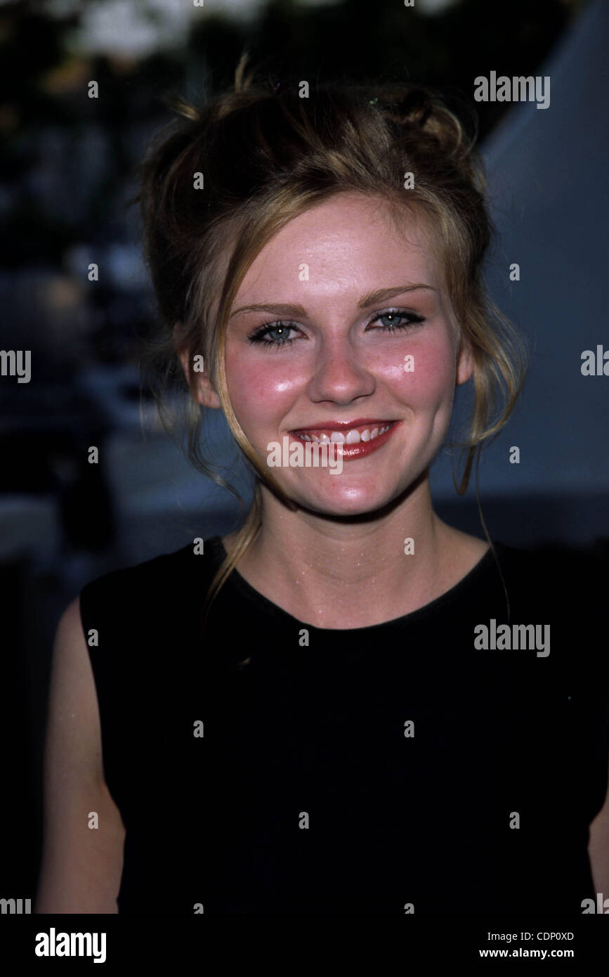 Kirsten dunst 1999 hi-res stock photography and images - Alamy