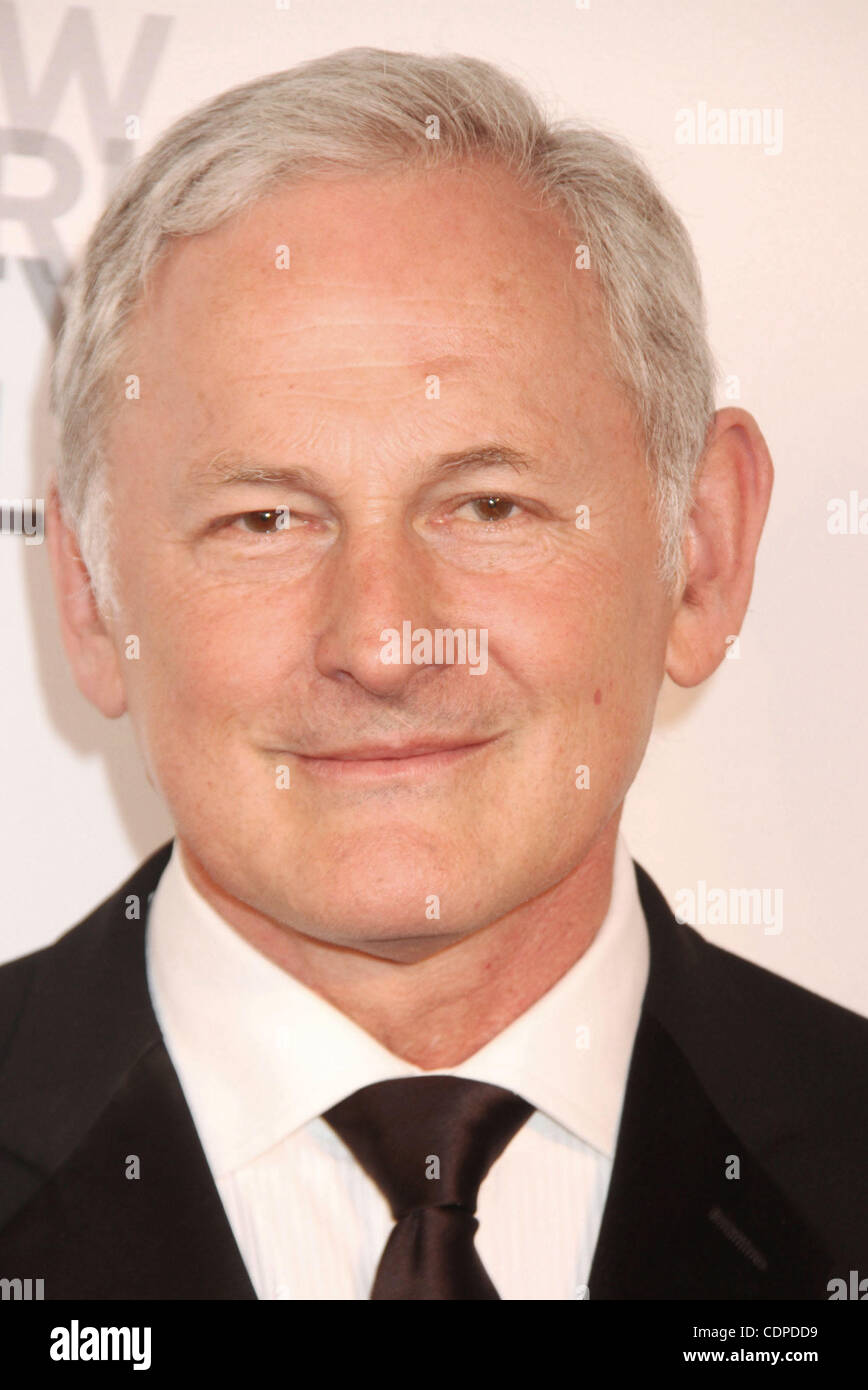 Victor garber actor hi-res stock photography and images - Alamy