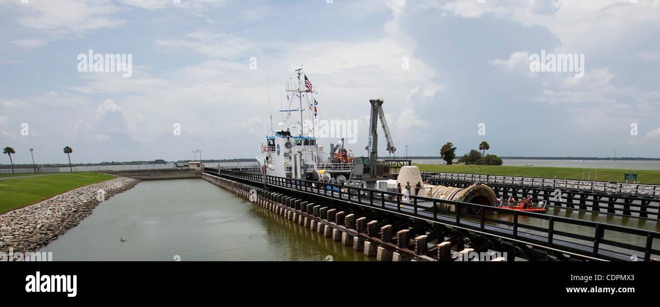 Jul 10, 2011 - Cape Canaveral, Florida, U.S. - MV Liberty Star sits in Canaveral Lock waiting to pass into the Banana River with the first of space shuttle Atlantis's two solid rocket boosters (Credit Image: © Joel Kowsky/ZUMApress.com) Stock Photo