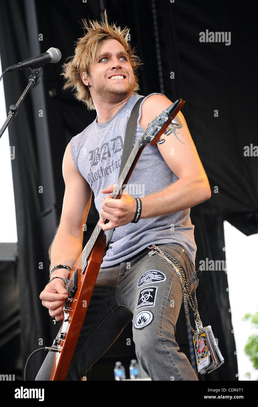 Singer matt walst of hires stock photography and images Alamy