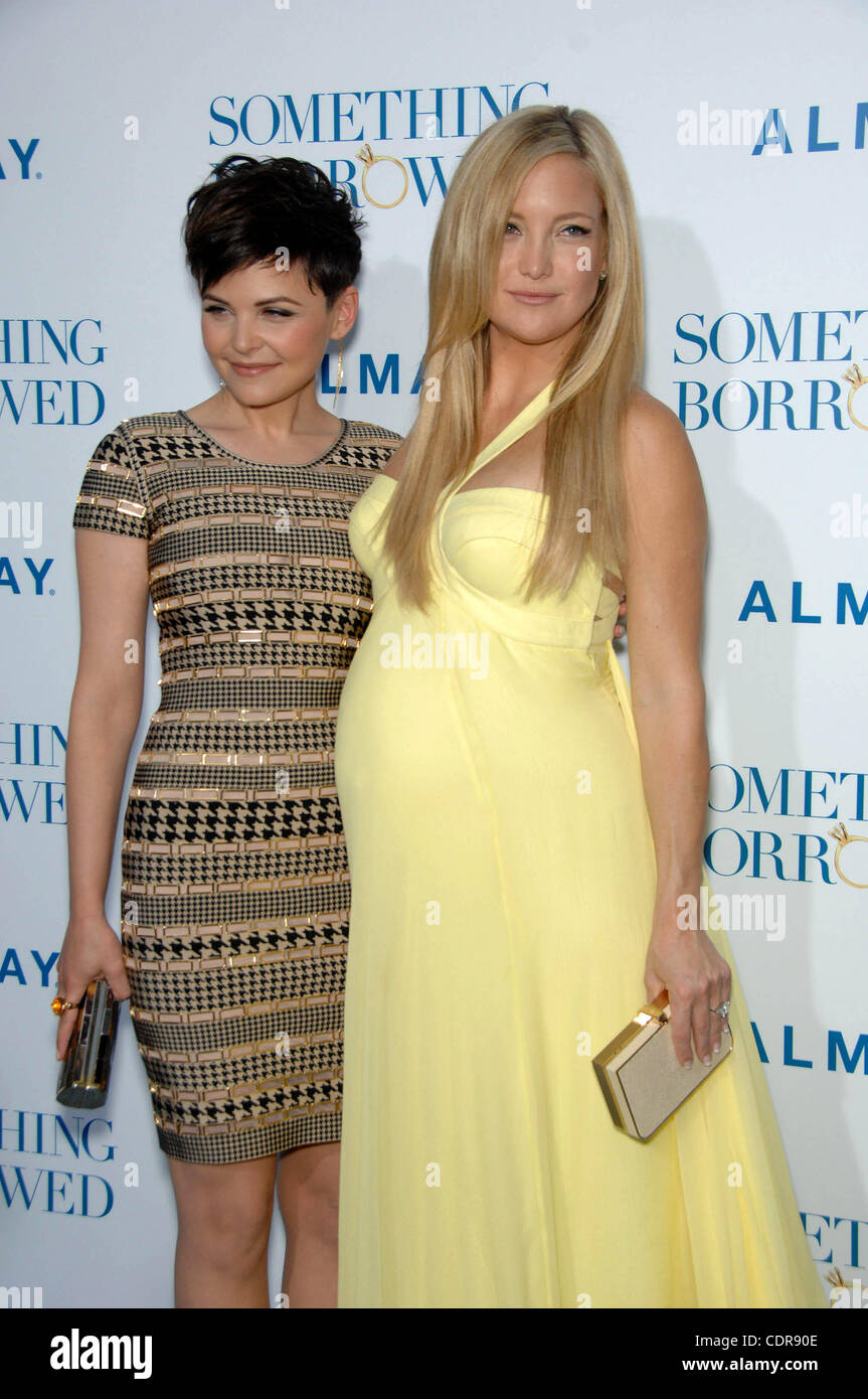 Kate hudson and ginnifer goodwin hires stock photography and images
