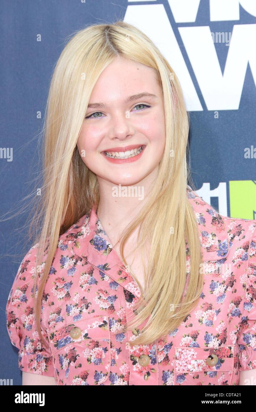 Jun 05, 2011 - Los Angeles, California, USA - Actress ELLE FANNING at ...