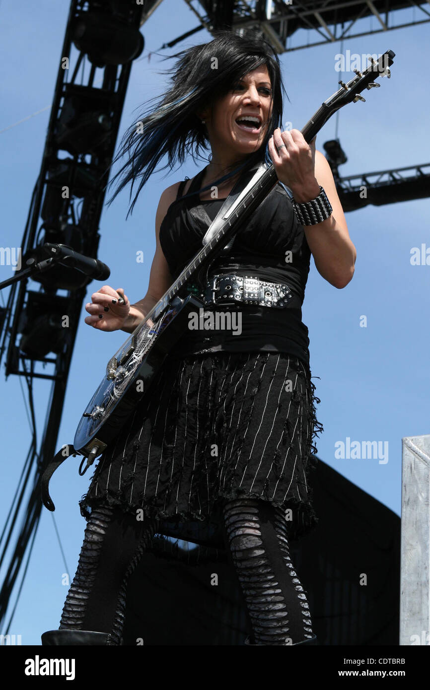 Korey Cooper of Skillet performs at Carolina Rebellion Stock Photo Alamy