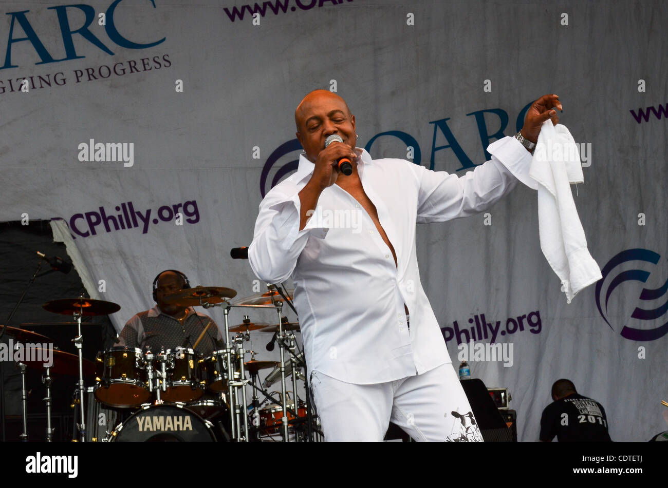 How many Grammys did Peabo Bryson win?