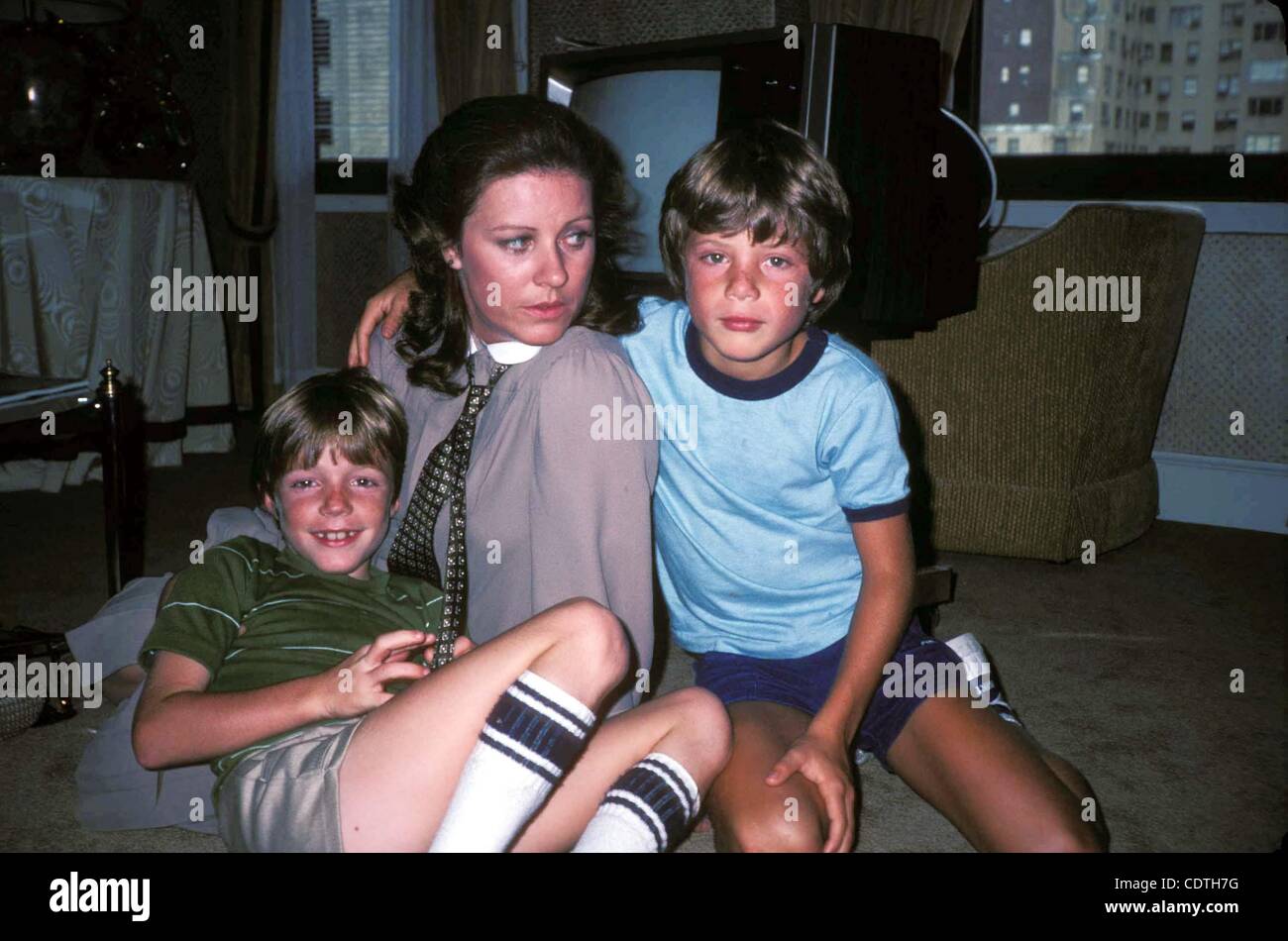 PATTY DUKE ASTIN WITH SONS MACK AND SEAN.09/1981.(Credit Image: Â© Judie Burstein/Globe Photos