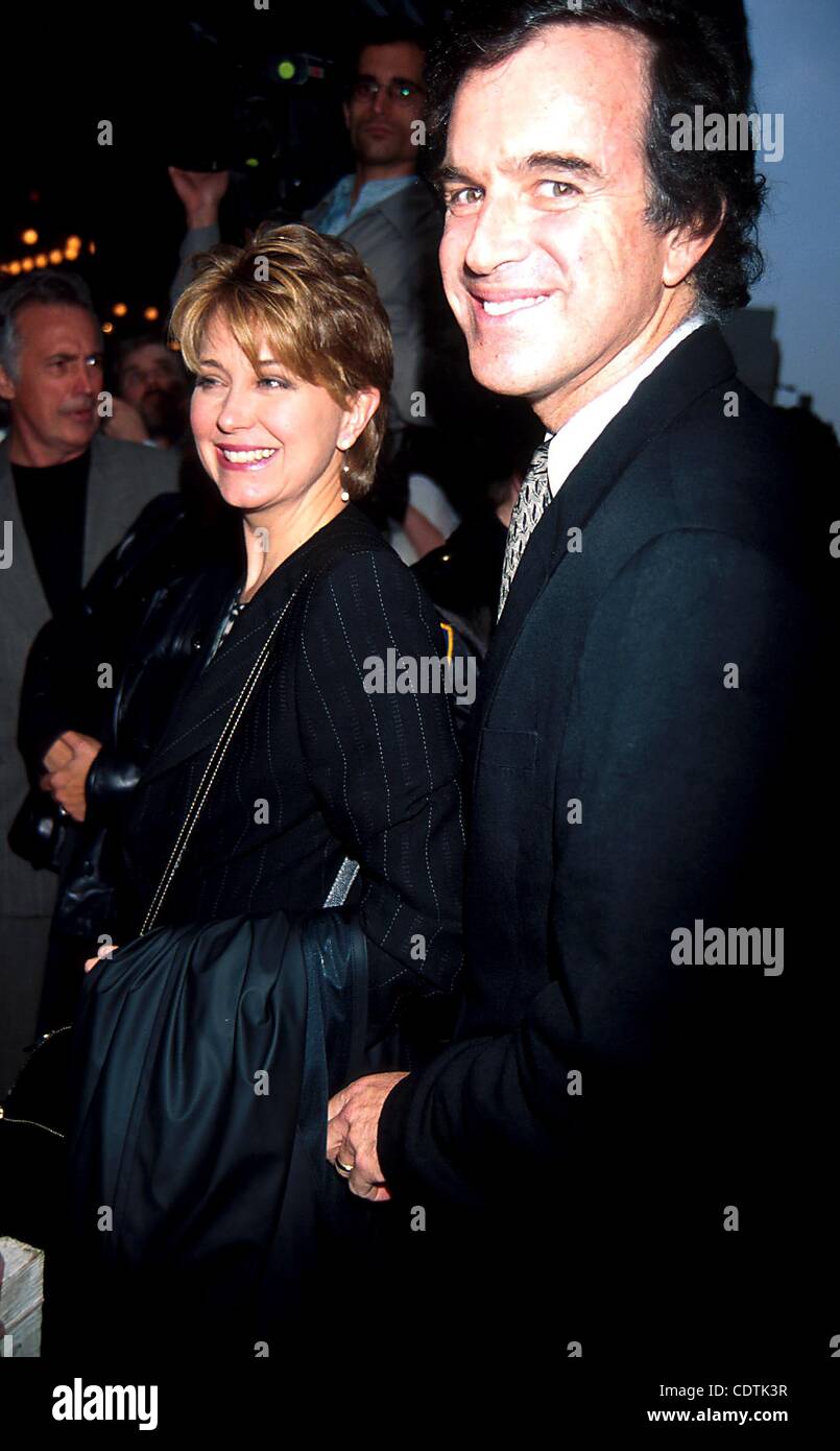 K4821AR SD0429.OPENING OF ''RENT'' .JANE PAULEY HUSBAND. / 1996(Credit Image Â© Andrea Renault