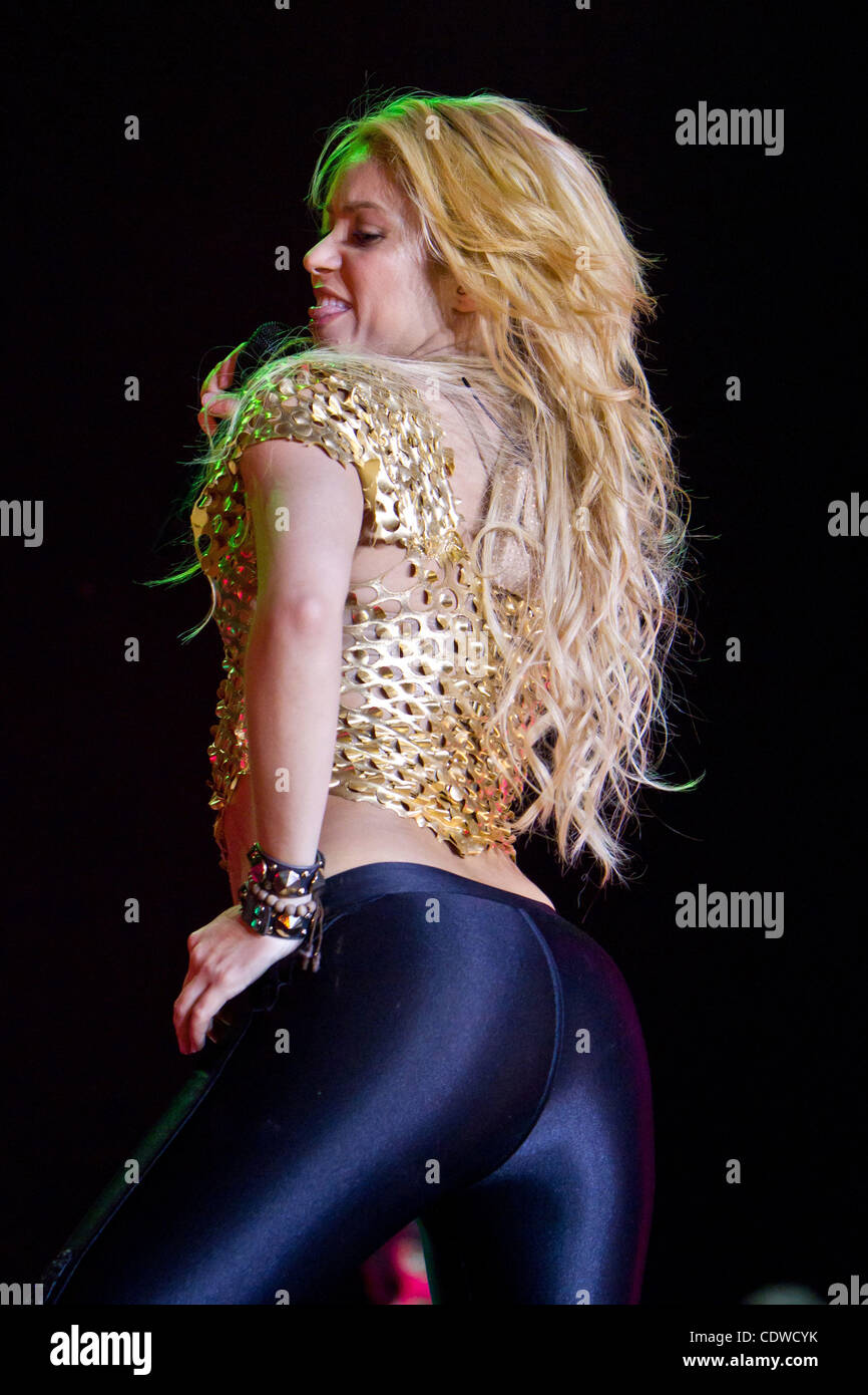 Shakira Spandex