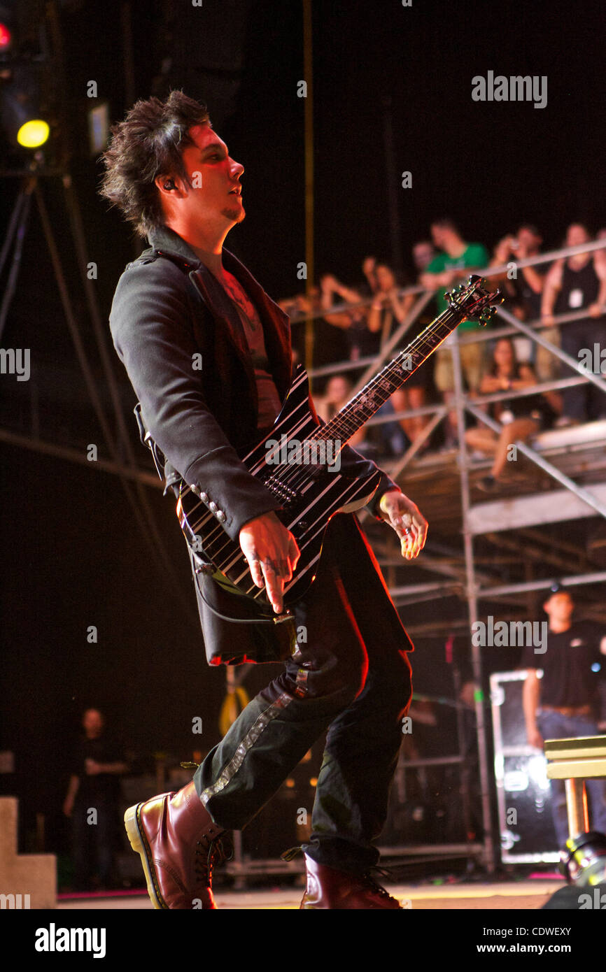 アルフ・スヴェンソン/At The Gates Guitarist The Big 5: At the Gates' Martin Larsson - Premier Guitar