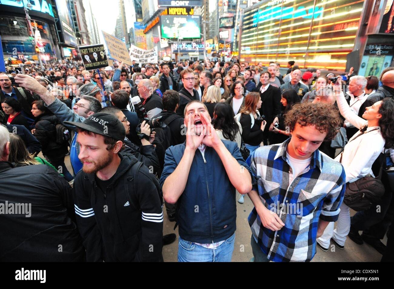 Protestors times square hi-res stock photography and images - Alamy