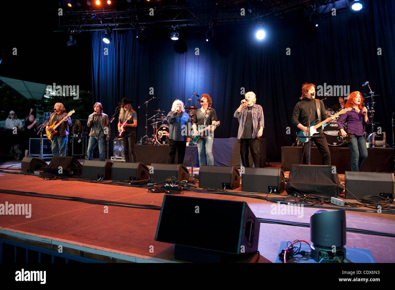 Aug 7, 2011 - Mountain View, California, USA - Jackson Brown, Patrick Simmons, David Crosby, Tom Johnston, Graham Nash, John McFee and Bonnie Raitt perform at the Musicians United for Safe Energy (M.U.S.E.) concert at the Shoreline Amphitheater. Proceeds for the all-star benefit will support Japan d Stock Photo