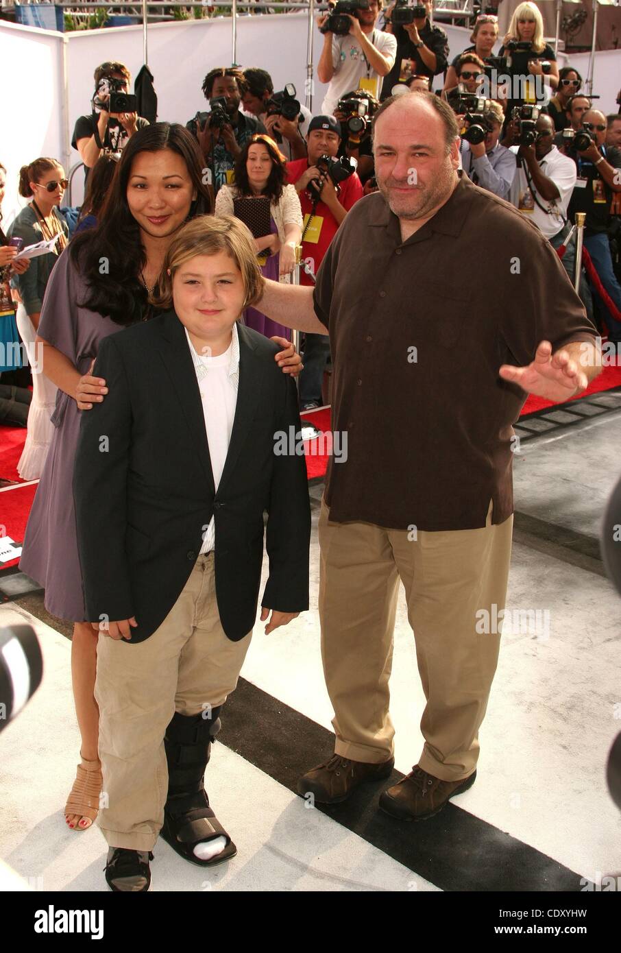 james-gandolfini-family-hi-res-stock-photography-and-images-alamy