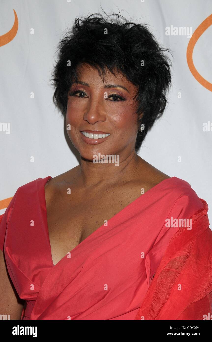 Carolyn folks hires stock photography and images Alamy
