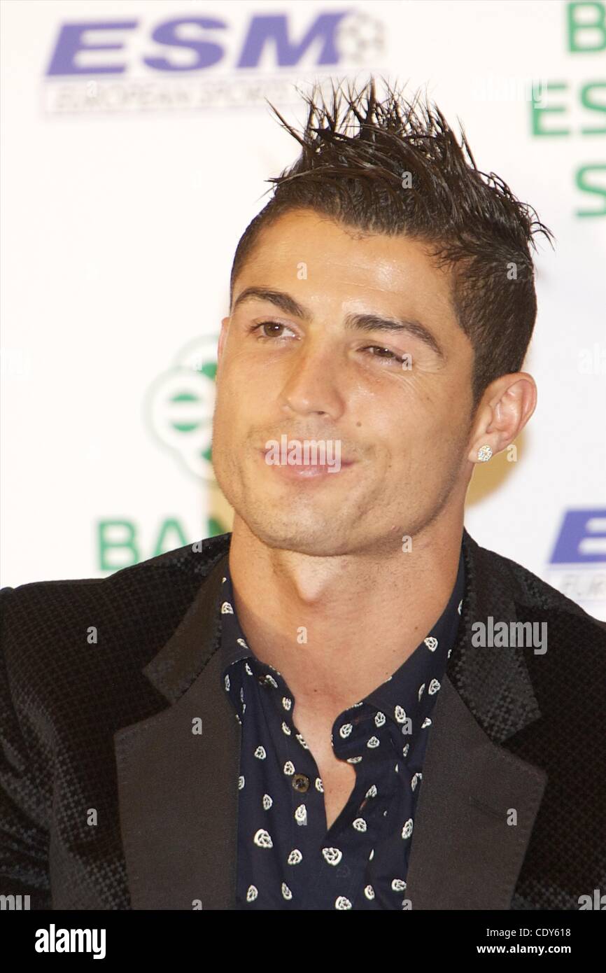 Cristiano ronaldo and alfredo di stefano hires stock photography and