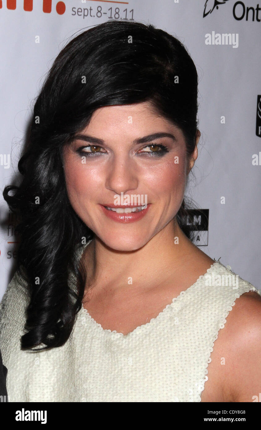 Dark horse toronto hires stock photography and images Alamy