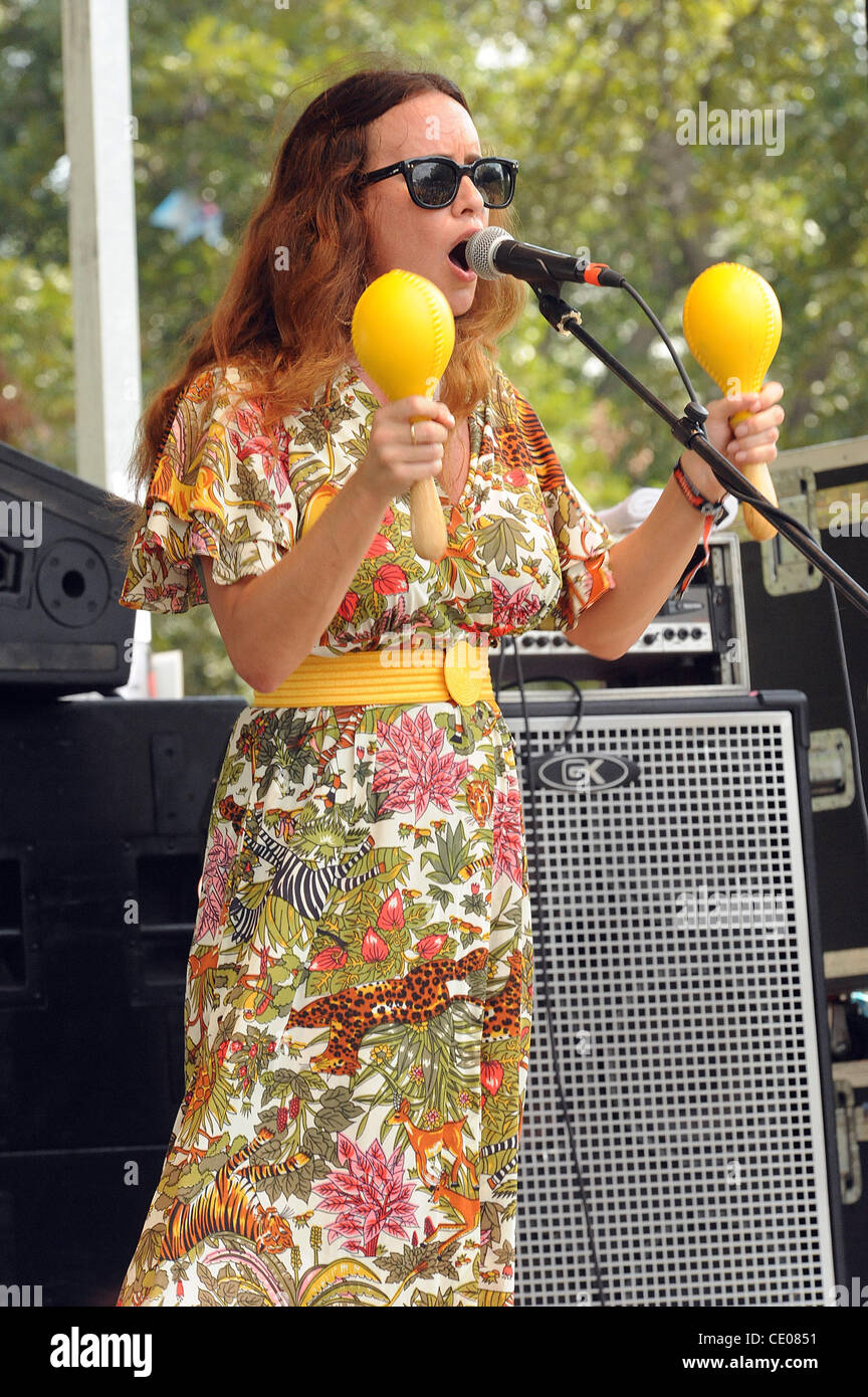 Courtney jaye hires stock photography and images Alamy